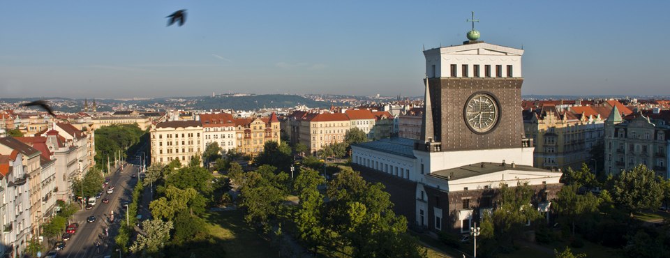 Kostel Nejsvětějšího Srdce Páně v Praze na Vinohradech panorama